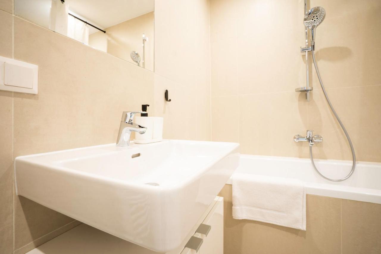 Orestaliving - Penthouse In 2Nd District With View 비엔나 외부 사진